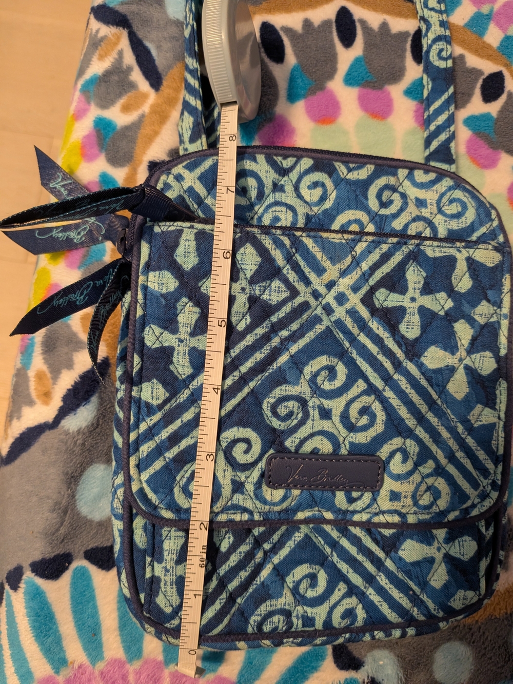 Vera Bradley Retired Ikat Island Crossbody Bag - Picture 11 of 11